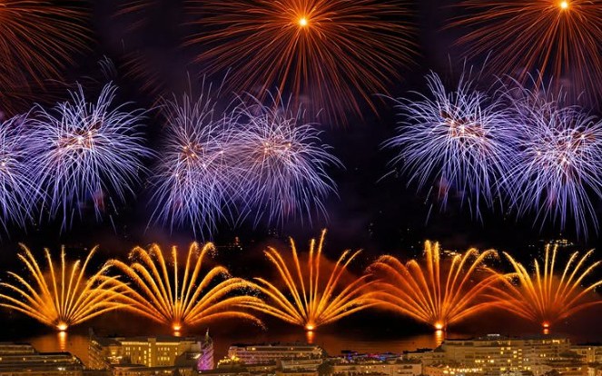 Cannes - FEU D\'ARTIFICE DU NOUVEL AN