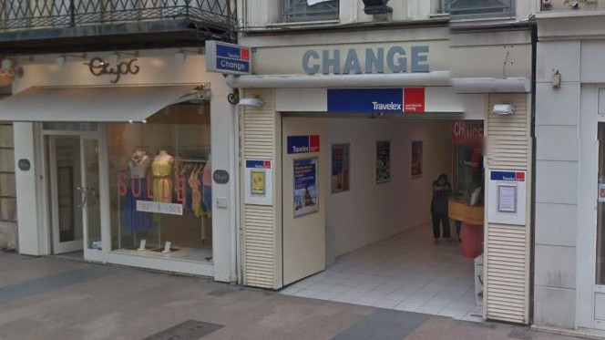 Cannes - Bureau de Change Travelex 