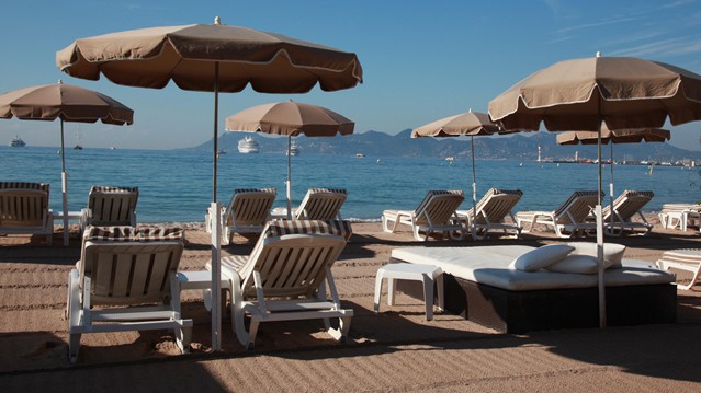 Cannes City Life - LA MANDALA Plage Restaurant