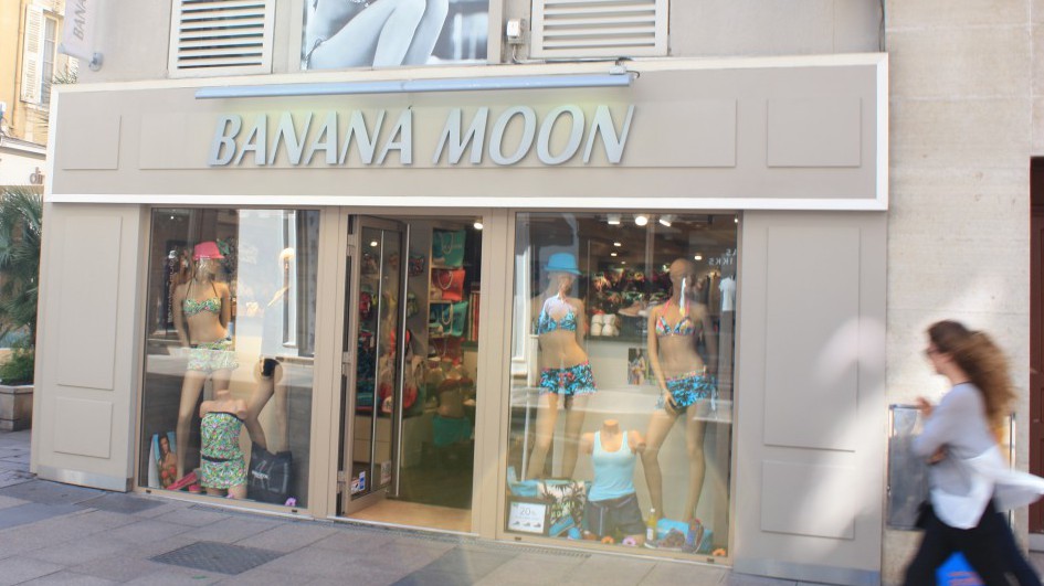 Cannes - Banana Moon